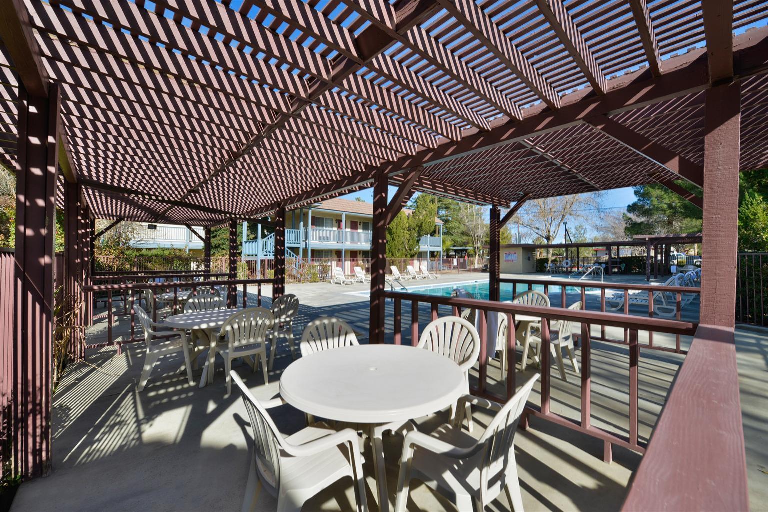 Americas Best Value Inn & Suites - Lancaster Exterior photo