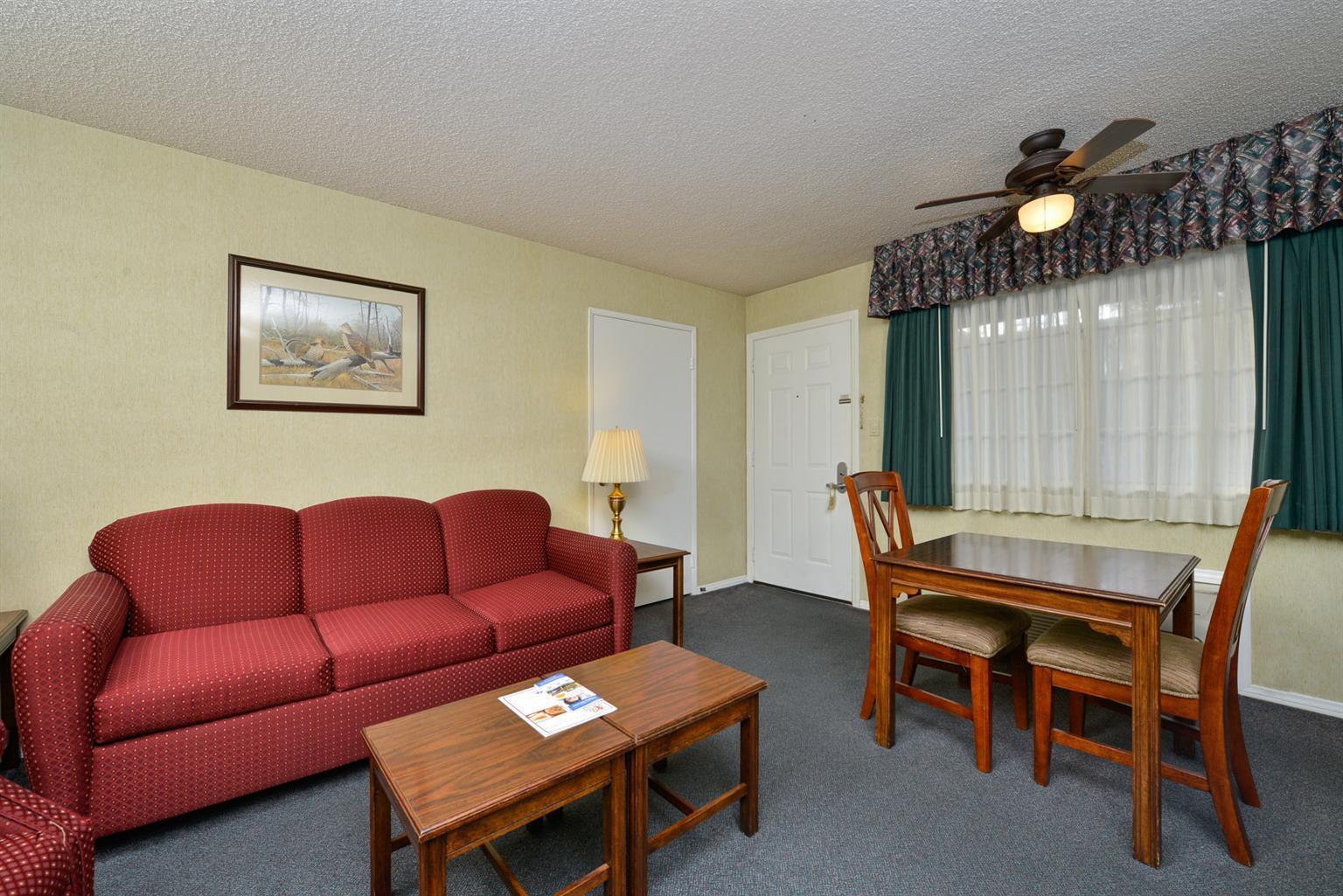 Americas Best Value Inn & Suites - Lancaster Exterior photo